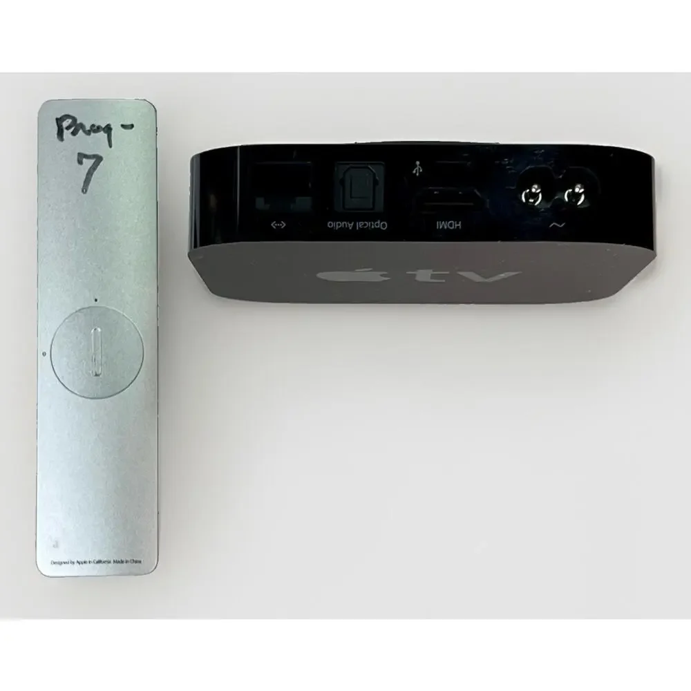 Apple TV 3rd Gen A1469 MD199LL/A 1080p Media Streamer Remote Box Complete